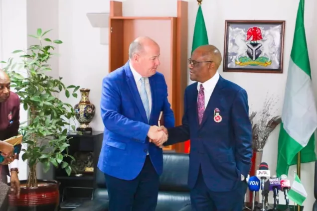 FCT-Minister-Barrister-Nyesom-Wike-right-welcoming-the-Irish-Ambassador-to-Nigeria-HE-Peter-Ryan-to-his-office-at-the-FCTA-on-Tuesday-1024×682