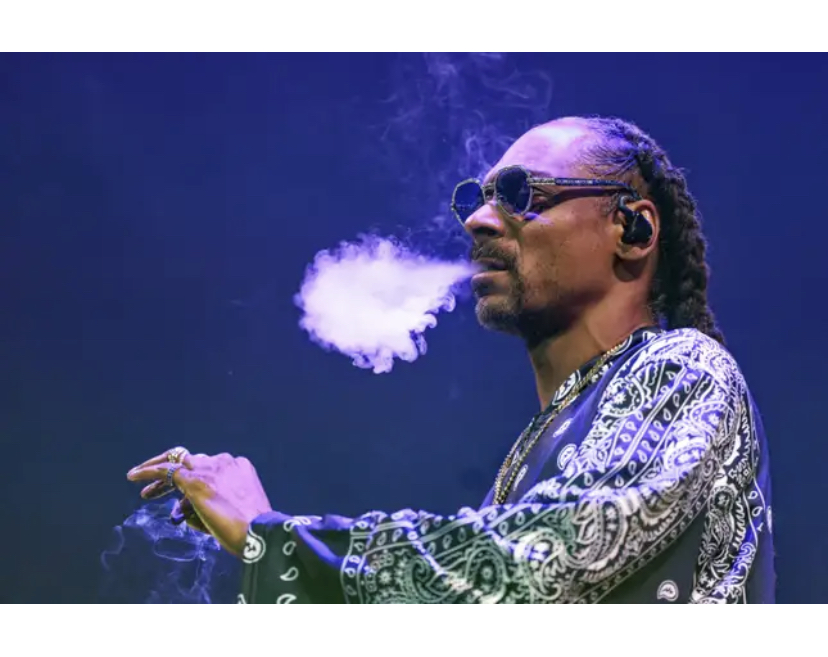 Legendary Rapper Snoop Dogg quits smoking - P.M. News