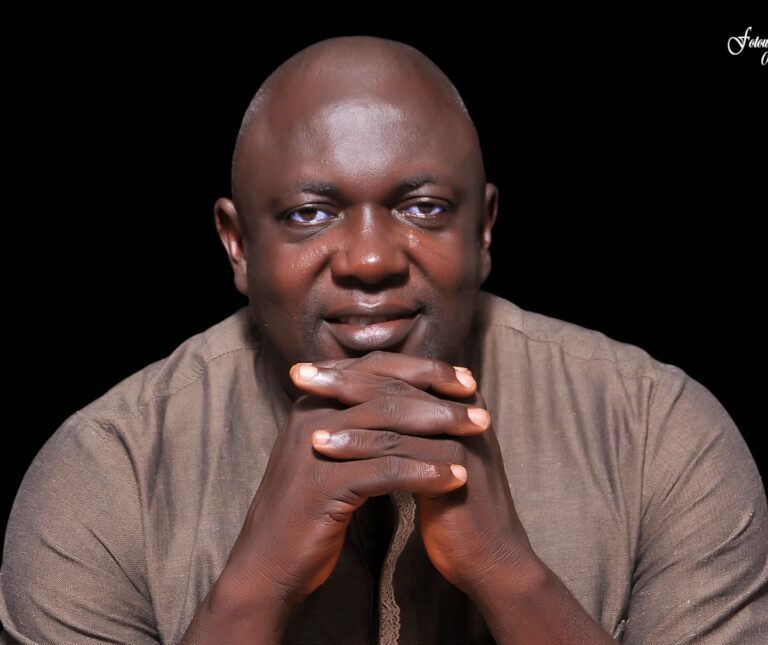 Councillors sack Chairman of of Kaura LGA of Kaduna State Mathias Siman for allegedly awarding contracts worth N153m to his company