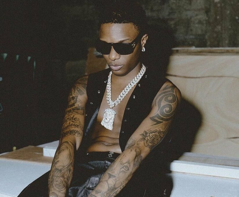 Wizkid gifts aide with ₦30 million for birthday