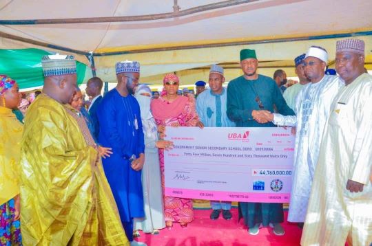 Katsina state Governor, Malam Dikko Umar Radda, on Wednesday, disbursed N450 million to 100 secondary schools in the state at a ceremony held at the Government Day Secondary School, Doro, Bindawa Local Government Area where he launched the second phase of the AGILE programme.