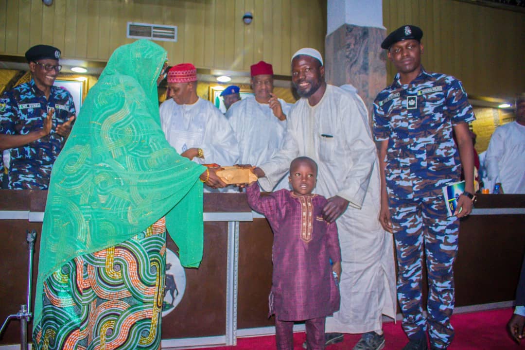 Kano Governor, Abba Kabir Yusuf has gifted N500,000 to each of the seven abducted minors rescued by the State Police Command from a child trafficking syndicate.