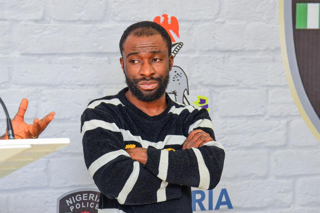 Police arrest alleged fake doctor Igwe Gift Okechukwu for duping a POS operator, Anita Chinwe Mathias, of N21 million in Owerri, Imo State