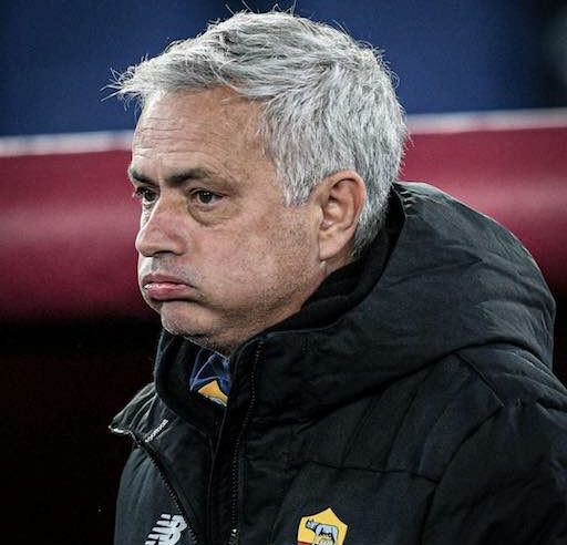 Roma sack Mourinho