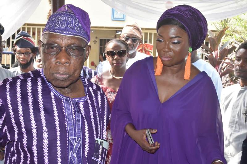 Obasanjo joins Murtala Muhammed's daughter to celebrate her 60th birthday at Orphanage