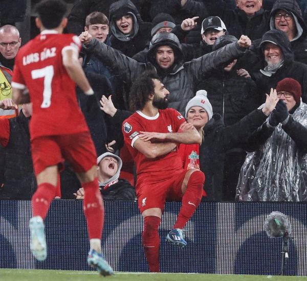Salah hits brace as Liverpool thrash Newcastle to remain on top
