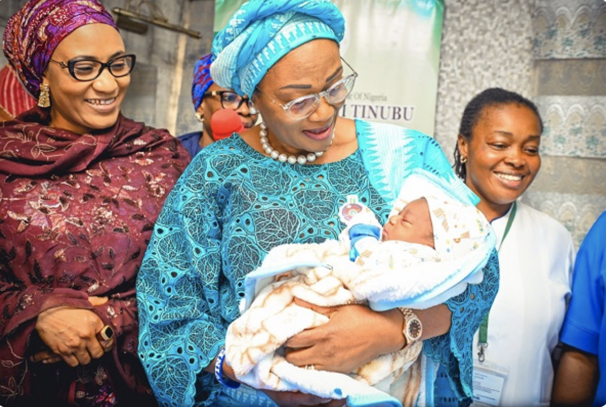 First Lady welcomes first 2024 baby in Abuja hospital - P.M. News