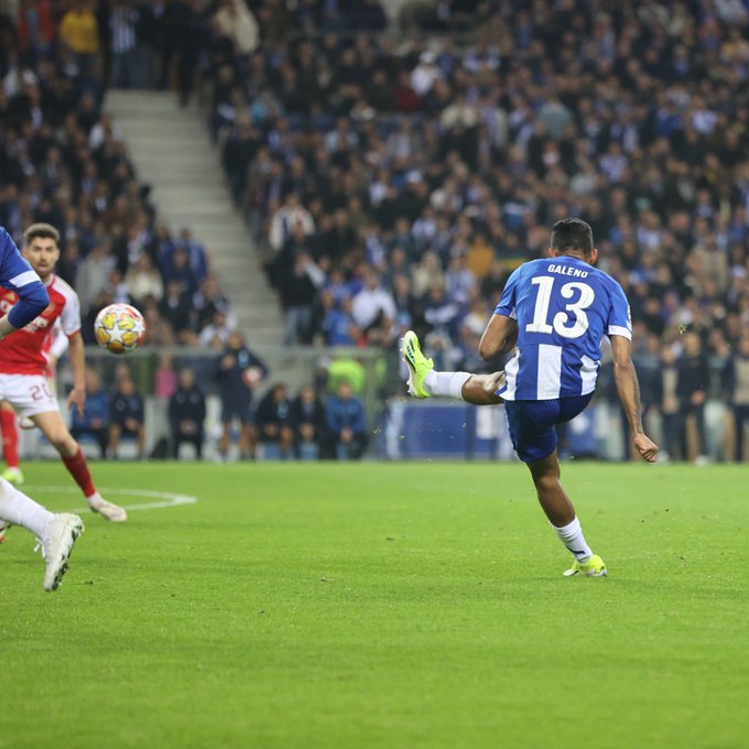 Galeno's last-gasp sees Porto stun Arsenal