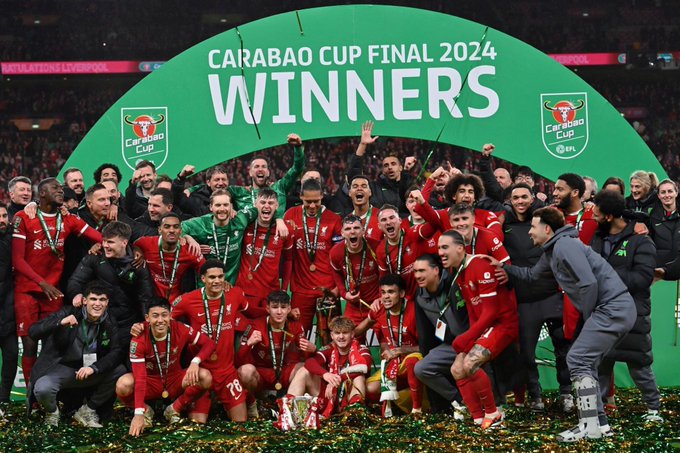 Van Dijk's last-gasp hands Liverpool Carabao Cup trophy
