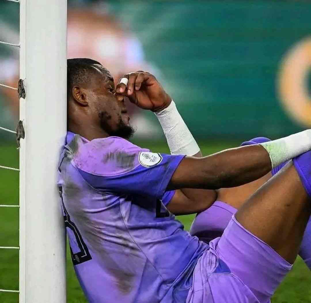 Celebrities console Super Eagles' goalkeeper amid AFCON heartbreak