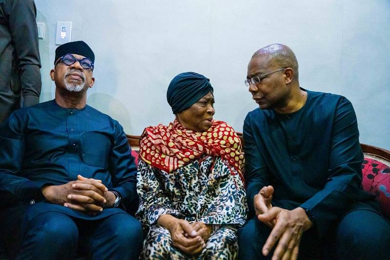 Abiodun, Dangote, Utomi, others storm Wigwe's family house