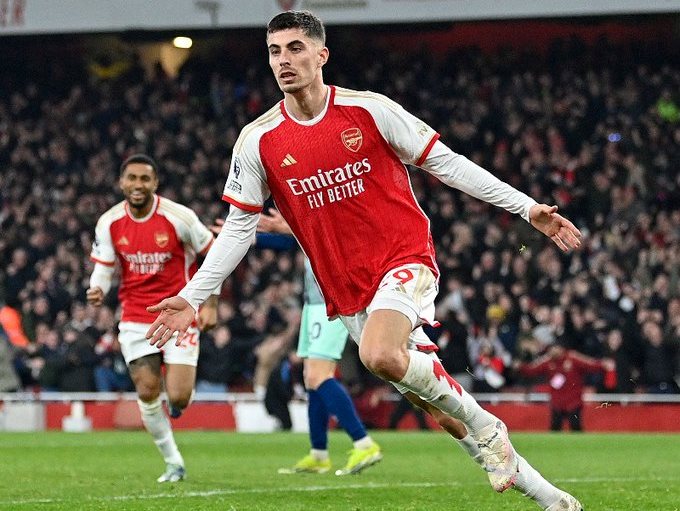  Kai Havertz's late strike sends Arsenal to top of Premier League