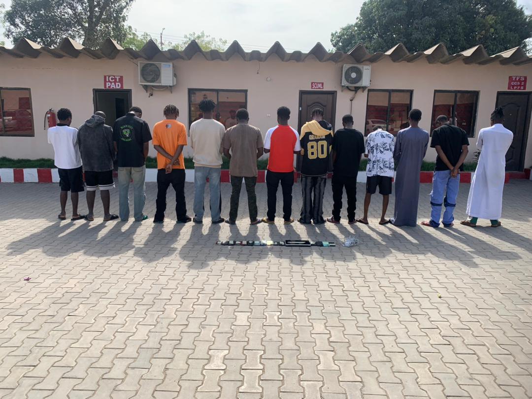 EFCC operatives arrest 13 in Kano metropolis following intelligence over their alleged involvement in internet fraud.