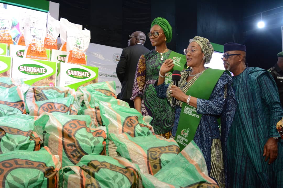 First Lady Oluremi Tinubu empowers 120 women farmers in South West with N60m as part of efforts to achieve food security in the country.