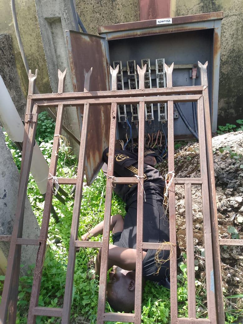 A man has been electrocuted while trying to vandalize cables of a transformer belonging to BEDC Electricity Plc in Benin, Edo State