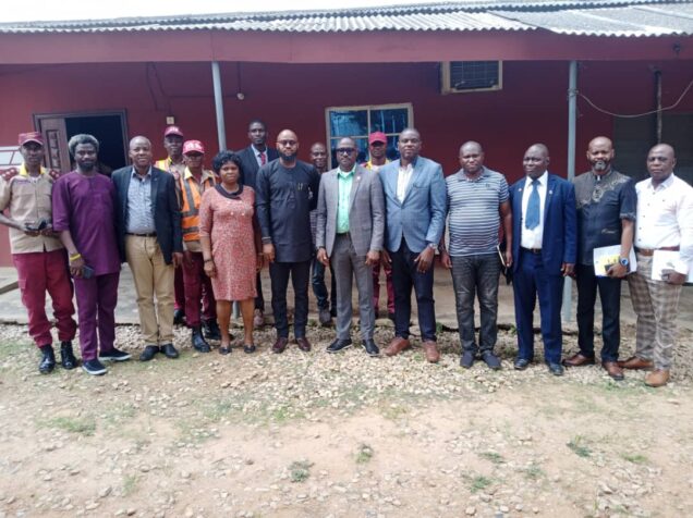 group photograph after a courtesy visit by representatives of Globacom