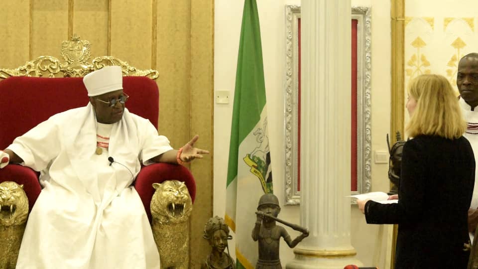 Swedish government announces plans to return 39 pieces of artifacts to the custody of Omo N' Oba N' Edo, Uku Akpolokpolo, Oba of Benin.