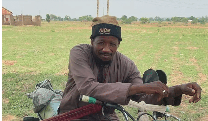 Lawal Kwalba, a commander of one the gangs terrorizing communities in Kaduna State has surrendered to troops of the Nigerian Army,