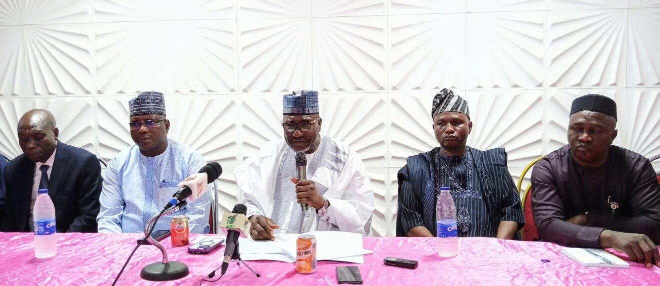 The Abuja Metropolitan Management Council (AMMC), Federal Capital Territory Administration said it will begin the relocation of mechanics and traders operating on road corridors and buffer zones to Wassa.