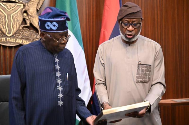 Moment Alake presented gold bars to Tinubu in Abuja