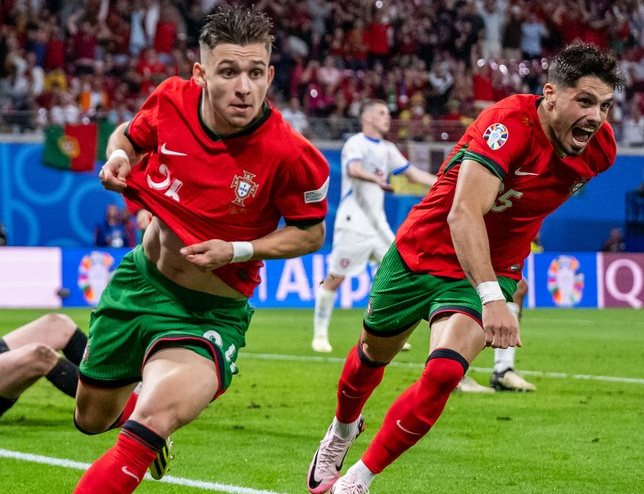 Portugal fight back to claim sweet victory over Czech Republic