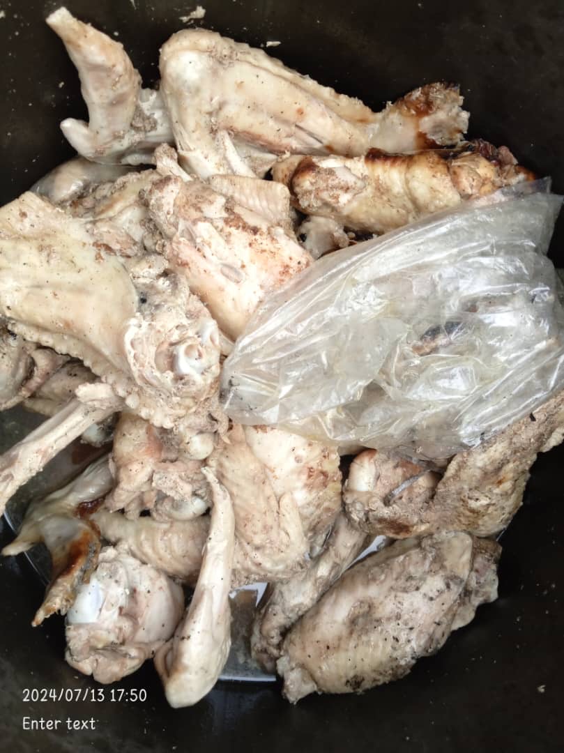 Lagos task force raids shanties, confiscates contaminated turkey