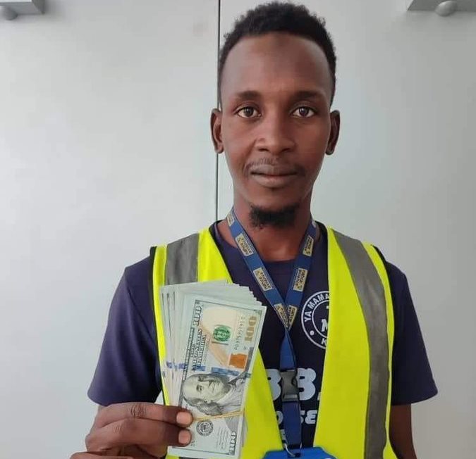 Honesty in Action: Airport worker returns $10,000 found on plane at Kano Airport