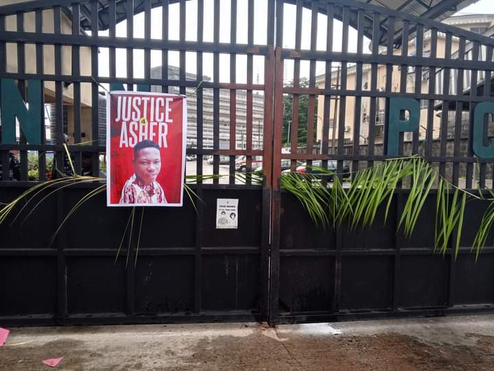 Members of Akwa Ibom community in Rivers protest death of their kinsman, Asher Christopher Dan, in the premises of NNPC in Port Harcourt