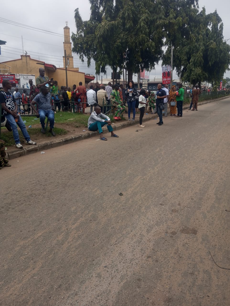 INEC extends voting time at Polling Units (PUs) where the voting process in the ongoing Edo governorship election began late.