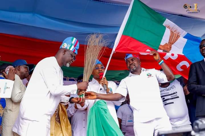 Governor Usman Ododo, APC leaders flag-off campaigns for the 19 October Kogi State Local Government election