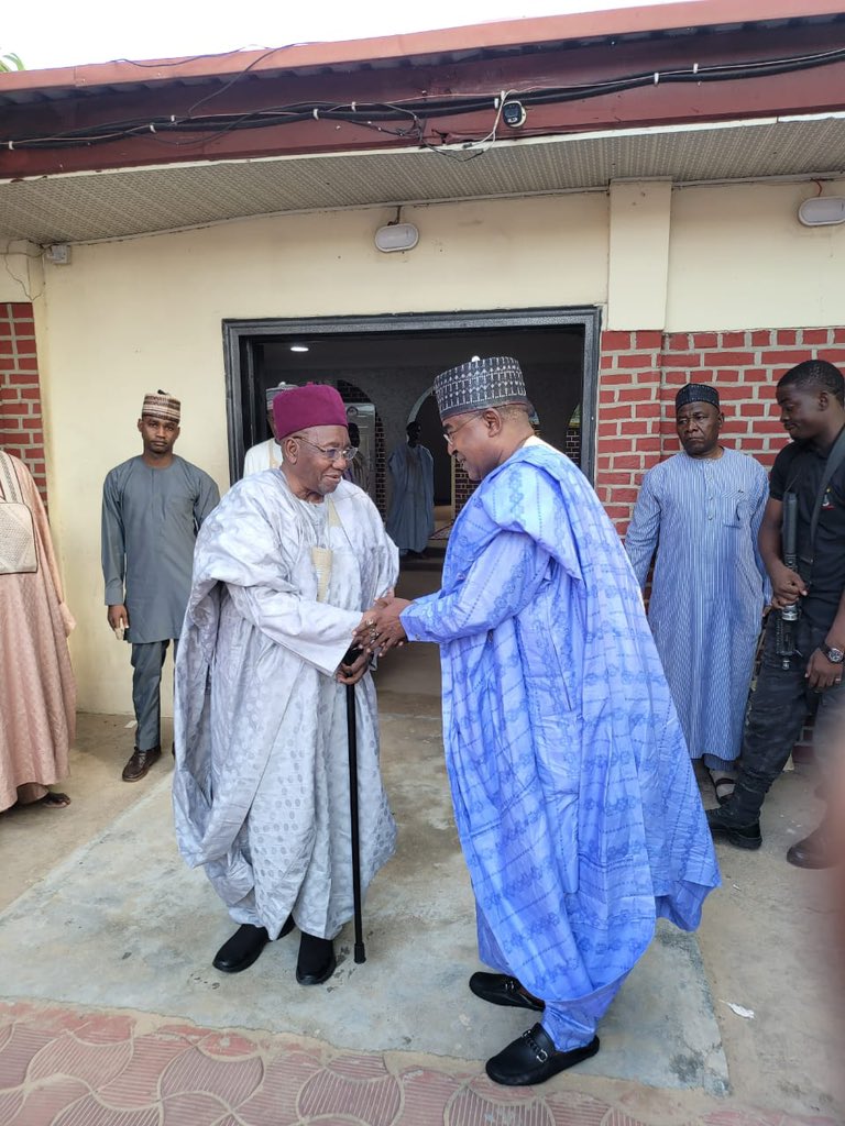 Buba Marwa, the Chairman, of NDLEA donates fertiliser worth N120 million to the Borno government to give relief to Maiduguri flood victims