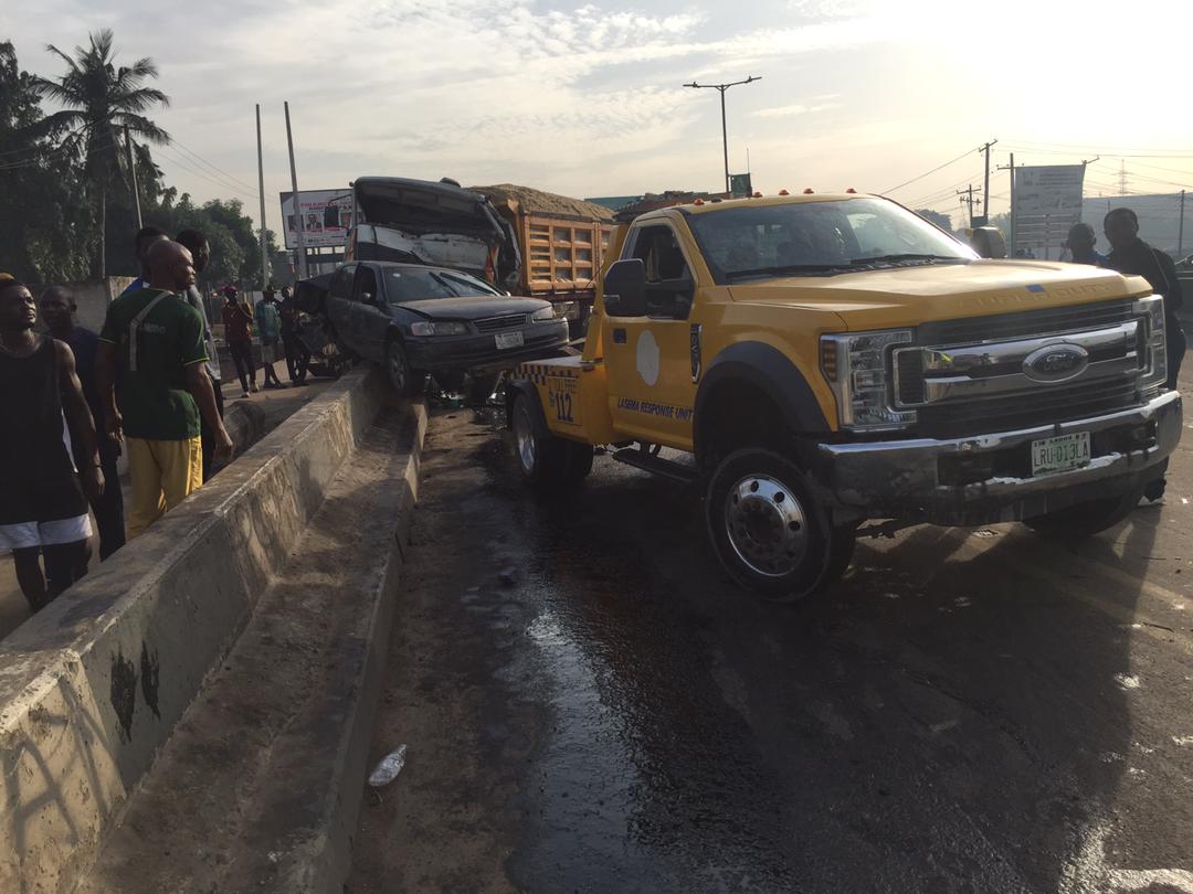 Fatal multi-vehicle accident on Odo Iya-Alaro Bridge claims 1 leaves 17 injured