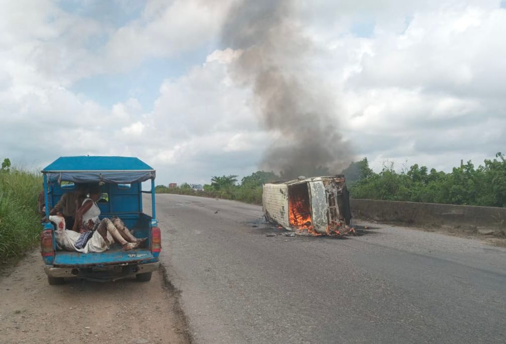FRSC says four passengers were burnt to death while eight others were injured in a lone crash of a commercial in Ogun State