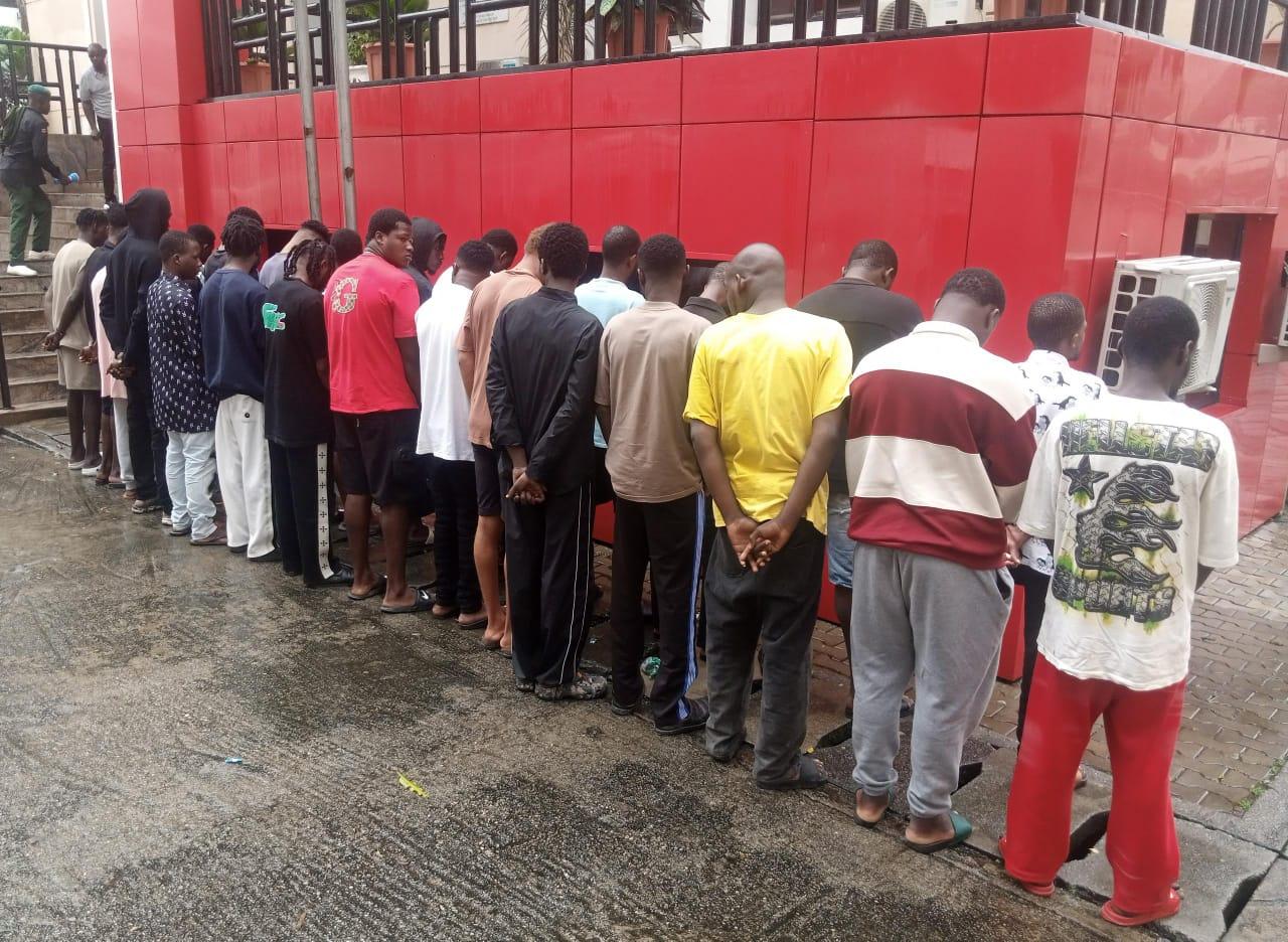 EFCC operatives arrest 29 suspected internet fraudsters in various parts of Gwagwalada, Federal Capital Territory, FCT.
