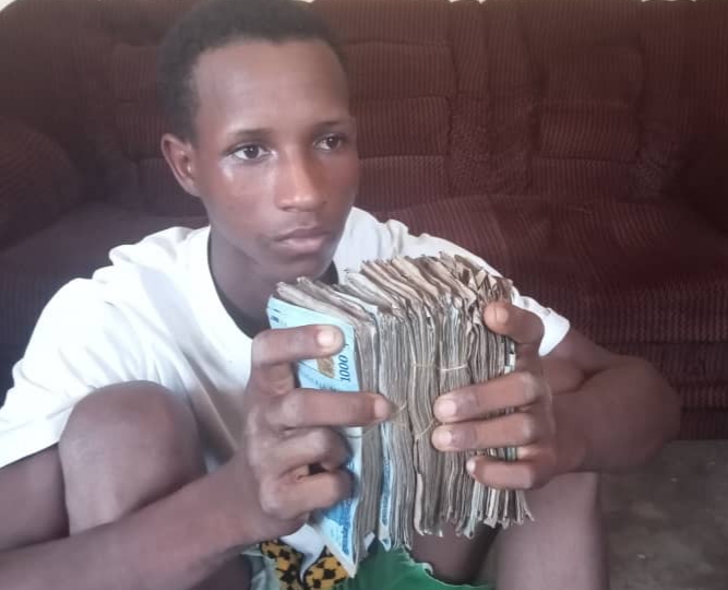 Police nab Abdulkarim Zakari with N547000.00 alleged to be his share of ransom for kidnapping of one Cironman Fulani in Nasarawa State