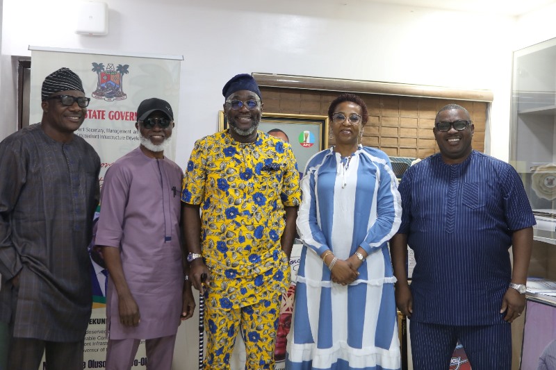 Lagos ends feud with dredgers, vows crackdown on illegal operators