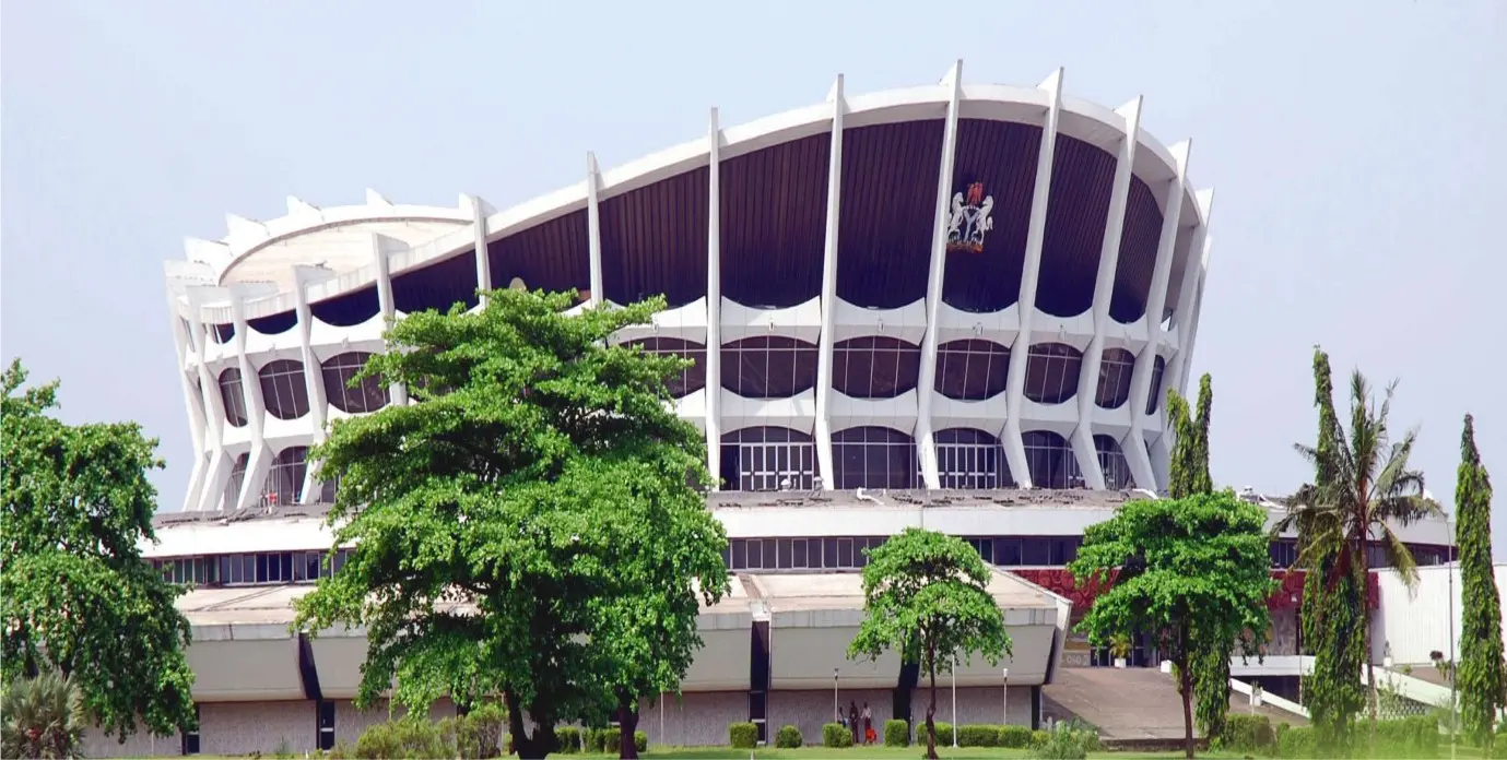 National Theatre: Union fears loss of jobs
