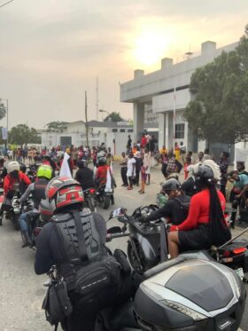 No fewer than 200 bikers thrill revelers with spectacular, breathtaking stunts during the Bikers’ Parade session of the 2024 Carnival Calabar