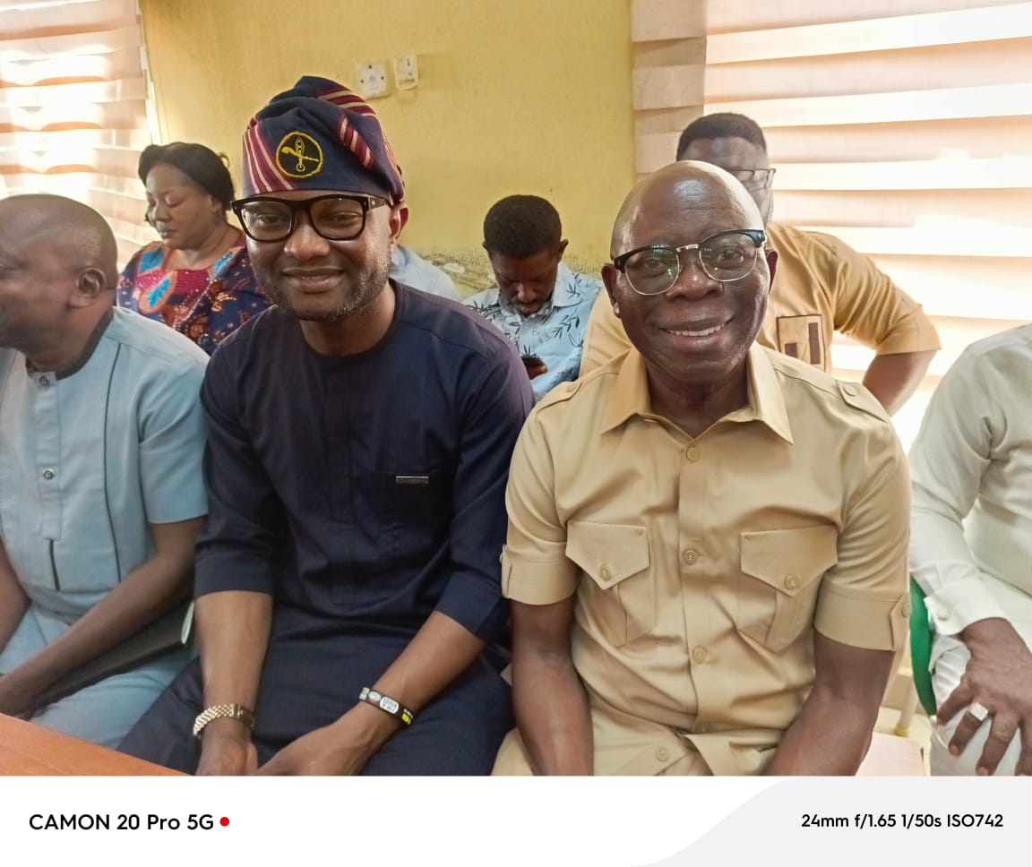 Sen. Adams Oshiomhole was among those present at the hearing of PDP's petition at Edo Governorship Election Petition Tribunal on Friday