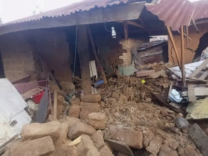 Tragedy in Benue as nine members of a family were crushed to death in their house by the driver of a trailer who lost control of his vehicle