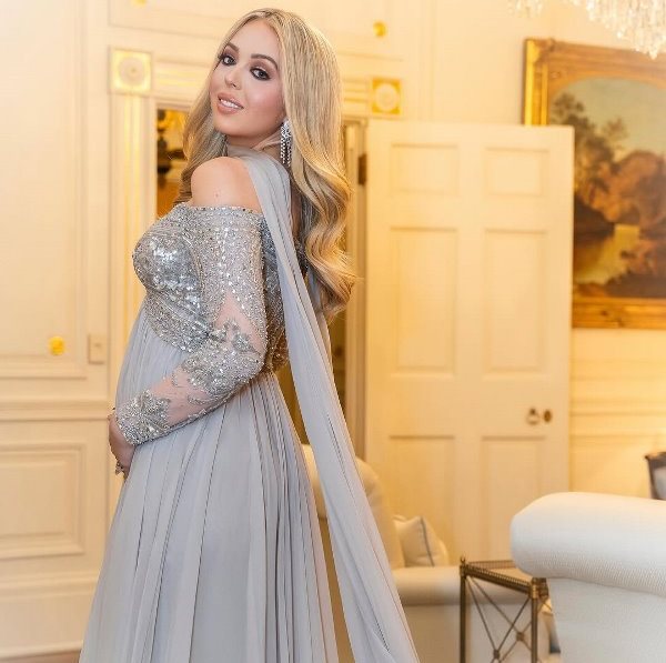 Tiffany Trump celebrates dad’s presidency & 6 month pregnancy