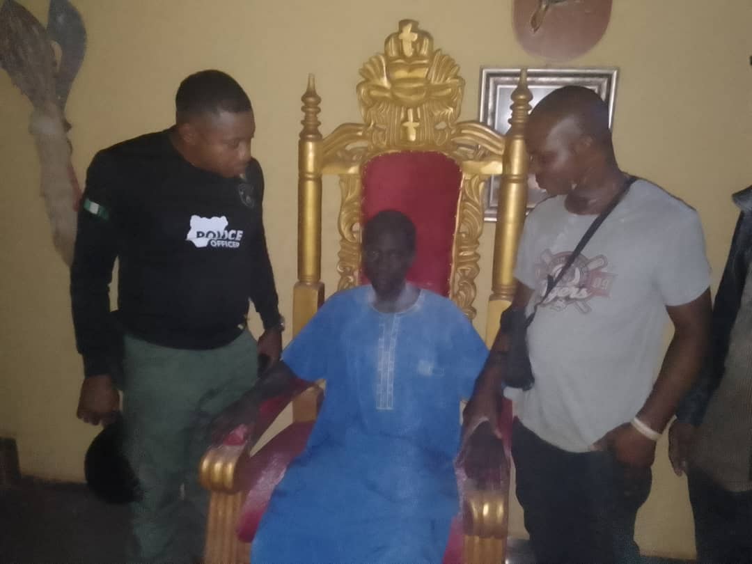 The lawmaker representing Igueben constituency in the Edo State House of Assembly, Inegbeboh Eugene, has debunked claims by the Police and the State Security Corps (ESSC), that they were responsible for the rescue of the traditional ruler of Udo-Eguare kingdom in Igueben Local Government Area, HRH Friday Ehizojie, from kidnappers.