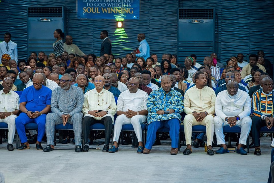 Updated: Fubara steps out with top politicians, receives ‘special prayers’