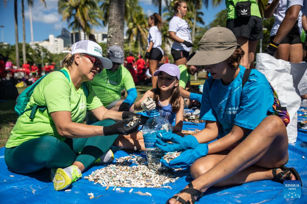 Beach cleanup
