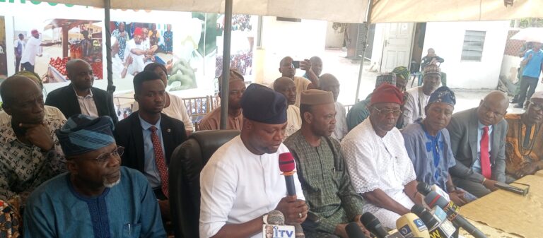 Dr Abdul-Azeez Adediran (Jandor), the 2023 governorship candidate of PDP explains why he decided to return to APC alongside his supporters