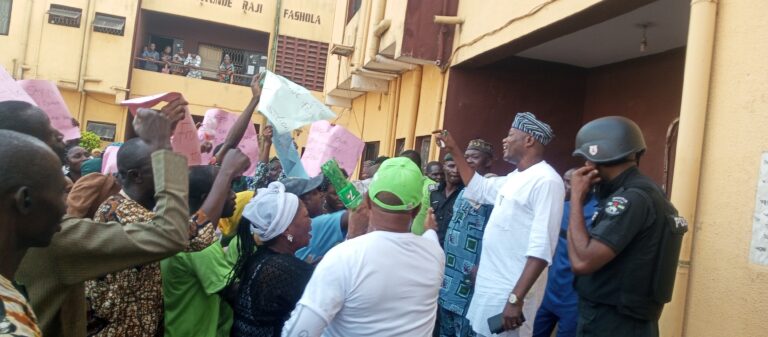 Lagos APC members in Ojokoro LCDA, protest over alleged plot by to impose candidates on them by party leaders for the July 12 LG election.