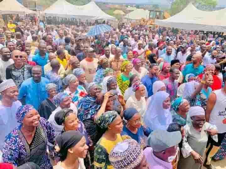 Large crowd welcomes Natasha 