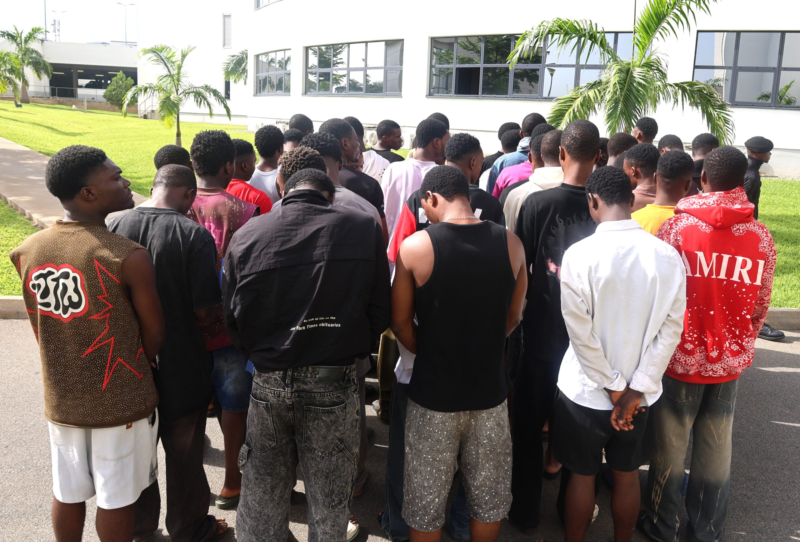 Operatives of the Economic and Financial Crimes Commission, EFCC nab 43 suspected internet fraudsters in Toto, Nasarawa State.