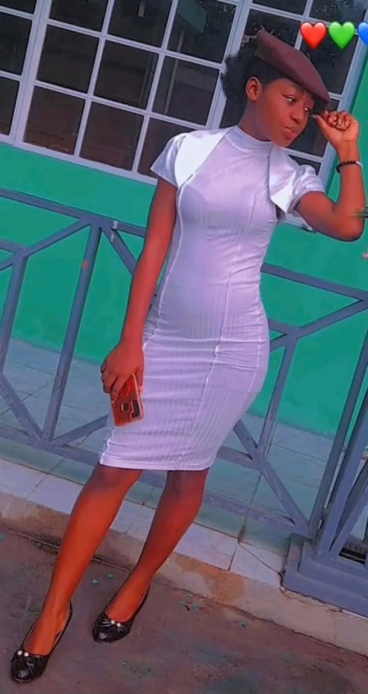 Though the lady Roselande Belony is very active in church, she is not a pastor’s daughter as social media has been awash with.