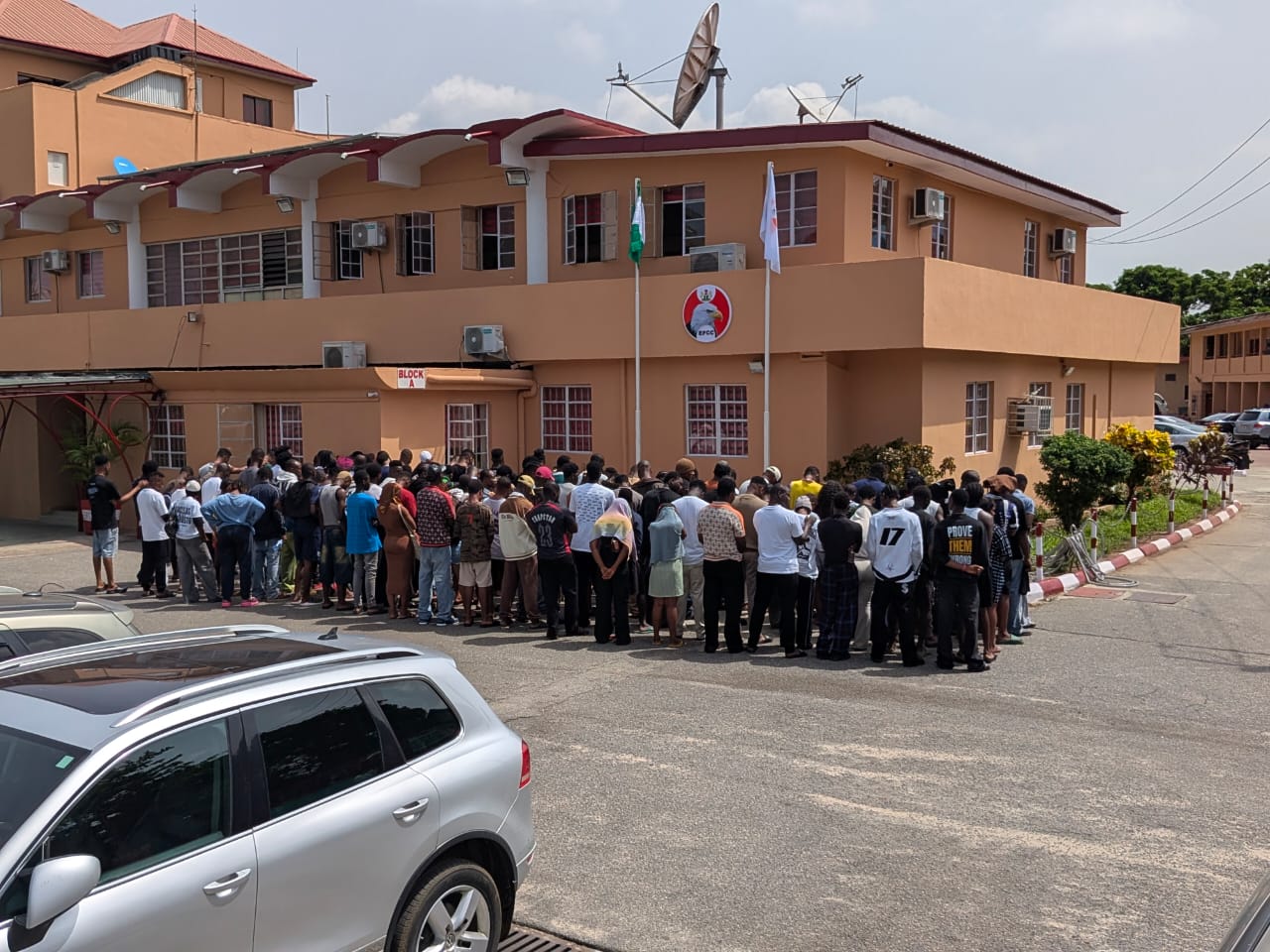 In a massive haul, EFCC operatives nab 120 suspected internet fraudsters, recover exotic cars in raids at various locations in Lagos State.